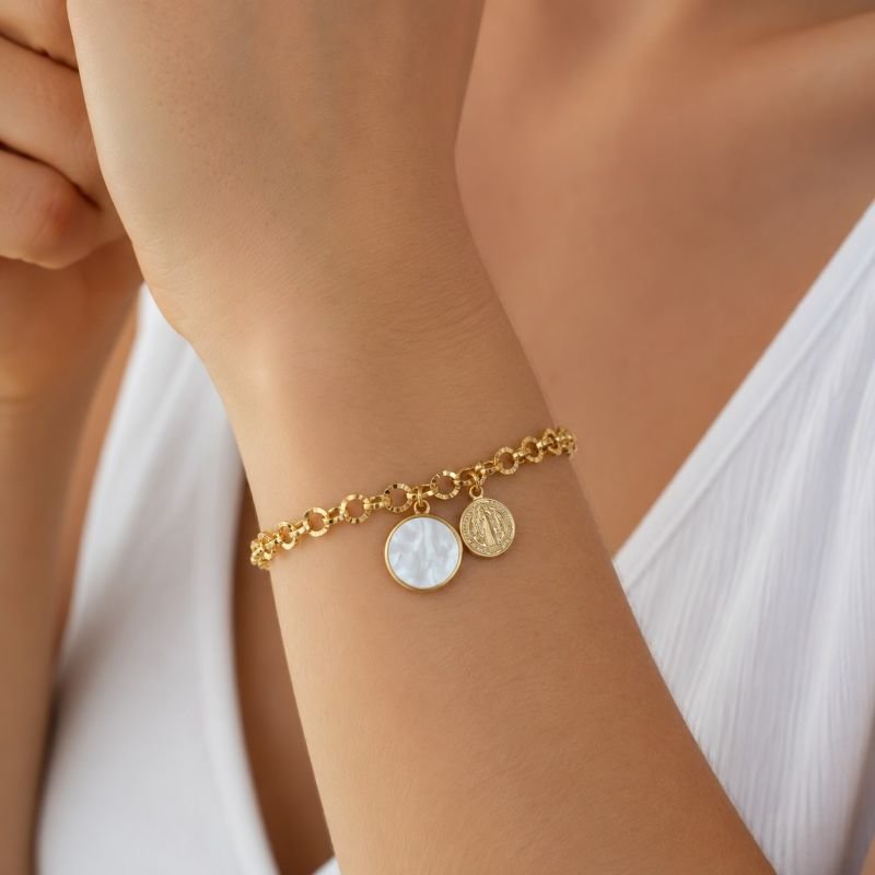Pulseira Dourada Madrepérola e São Bento